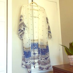 Pretty, breezy, patterned tunic
